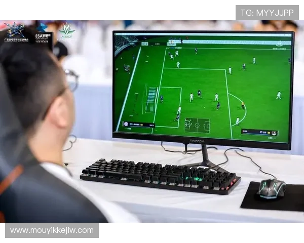 足球明星跨界挑战摔跤场展现全新魅力与竞技精神